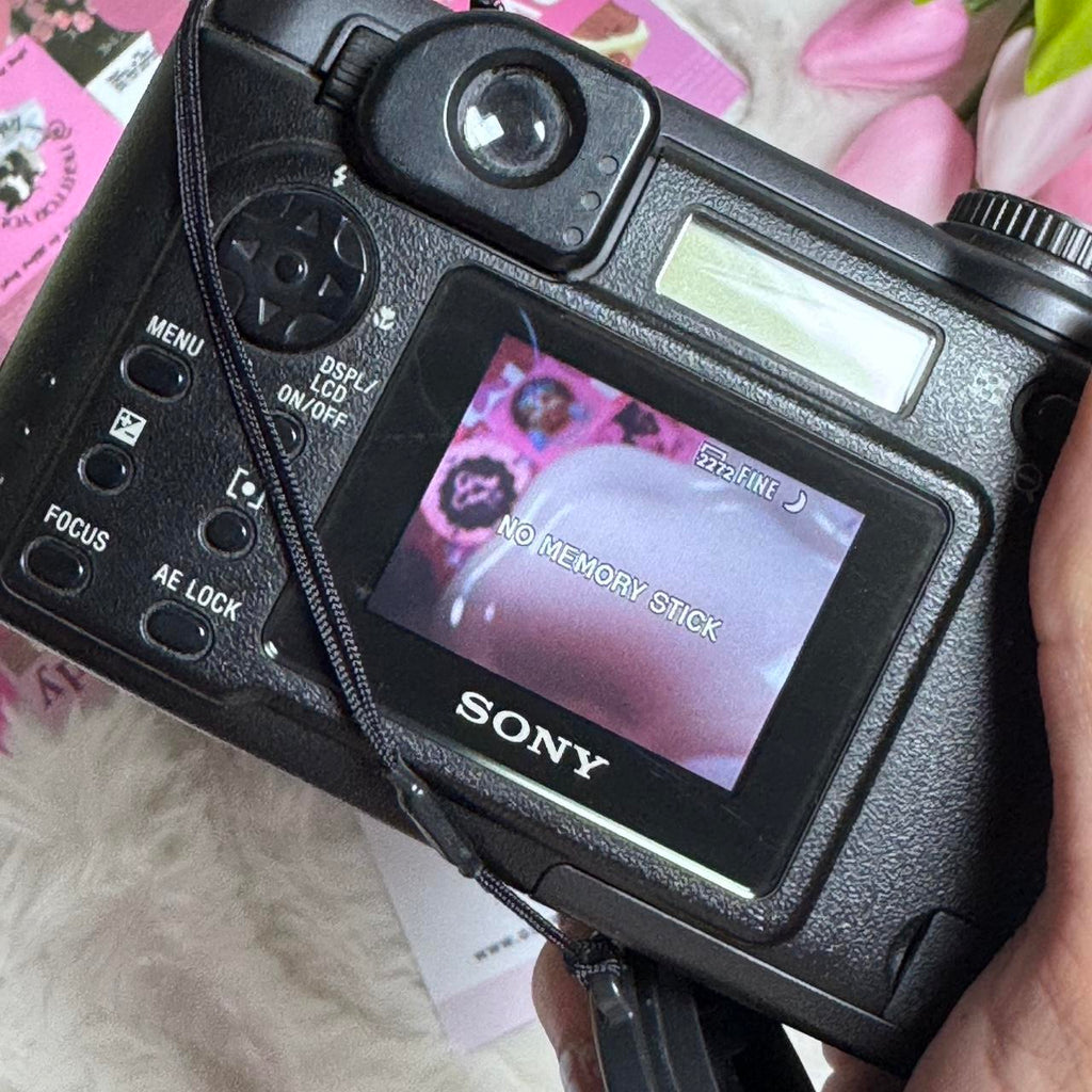 Sony DSC-S85 digital camera  | tested Tested &amp;...