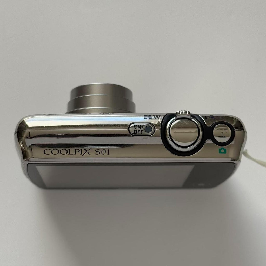 Nikon Coolpix S01 Mini Digital CameraThis ultra...